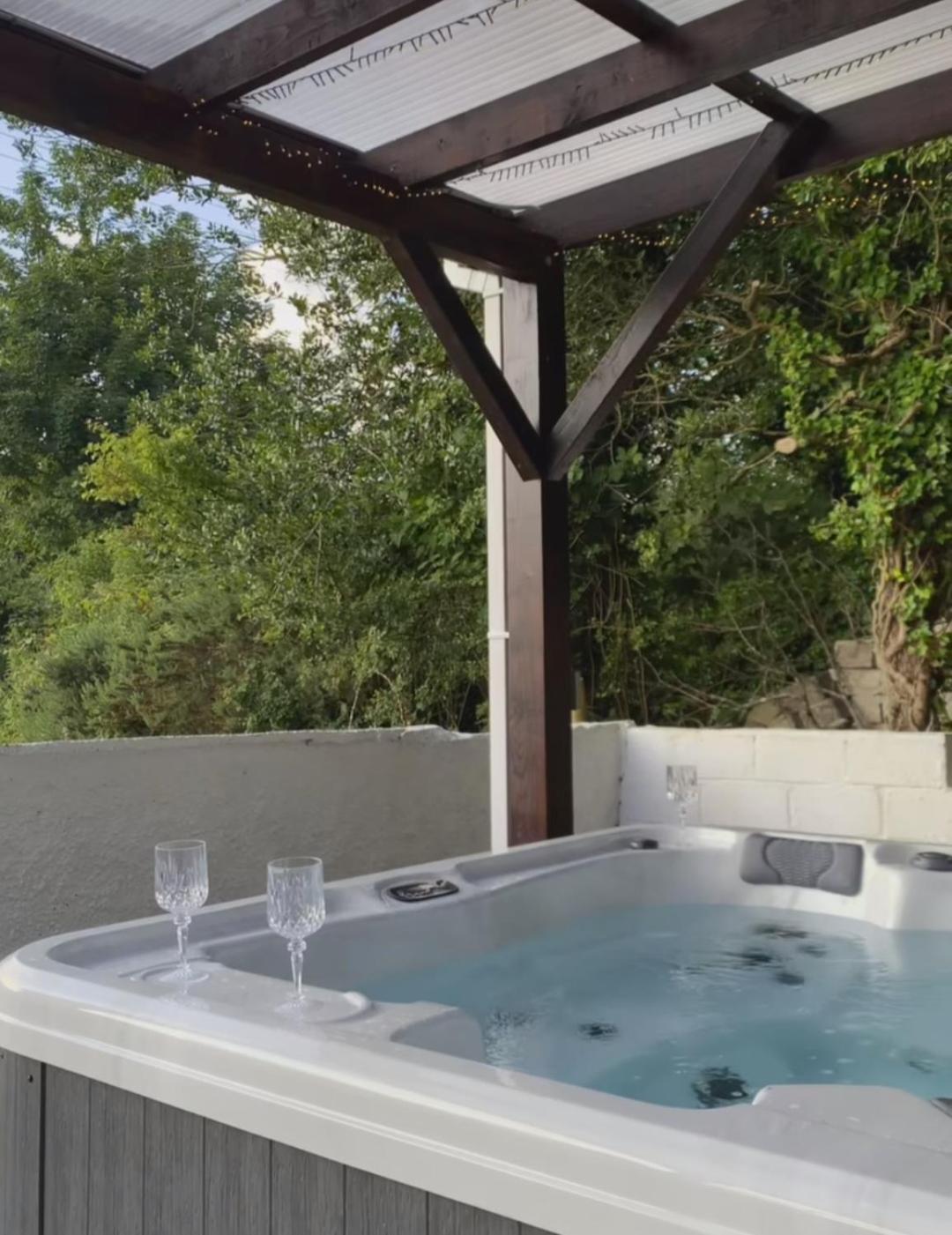 Annie'S House With Thermal Health Spa Moville Luaran gambar